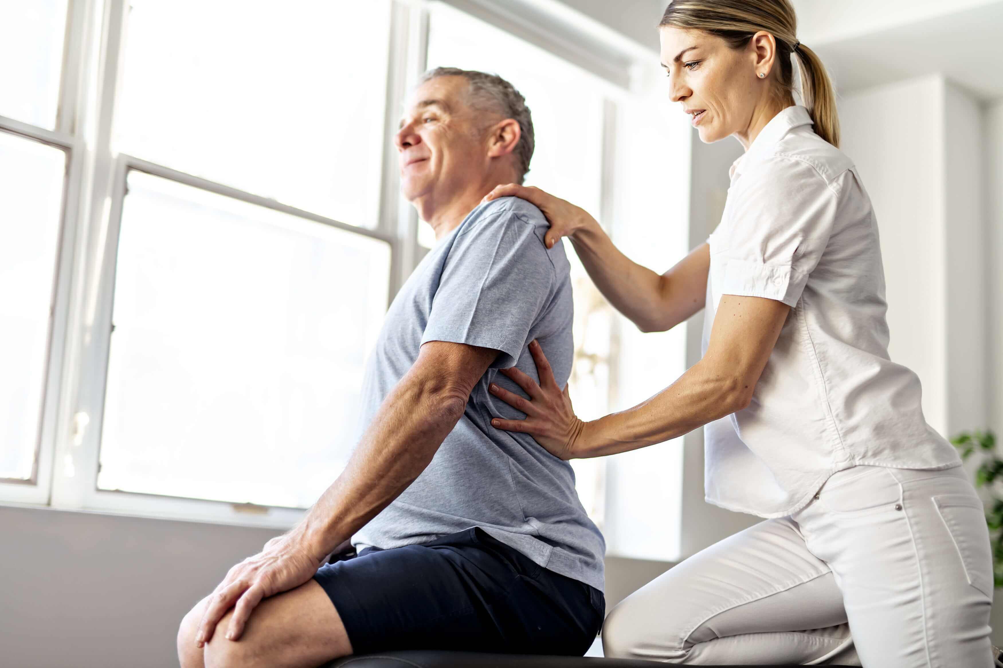When to See a Physical Therapist for Back Pain