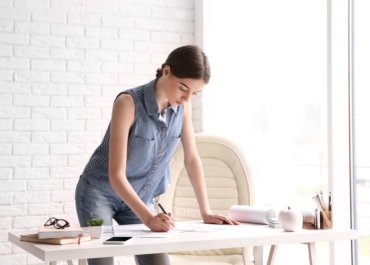 how to stay active at your desk job